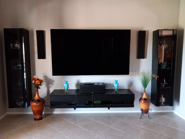 Building Photo - 1 S Golden Sunrise Pl