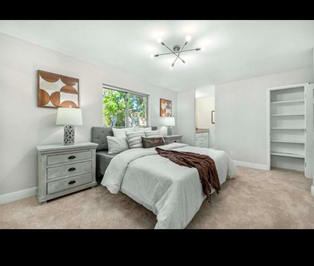 Building Photo - 310 Tradewinds Dr