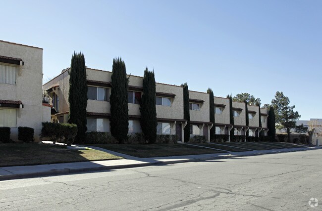 Primary Photo - 16091 Lorene Dr