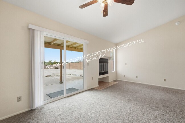 Building Photo - 9960 E Banister Dr