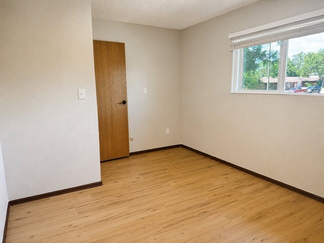 Building Photo - 139 Juniper Pl