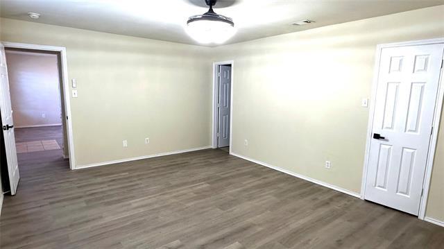 Building Photo - 817 Lark Dr