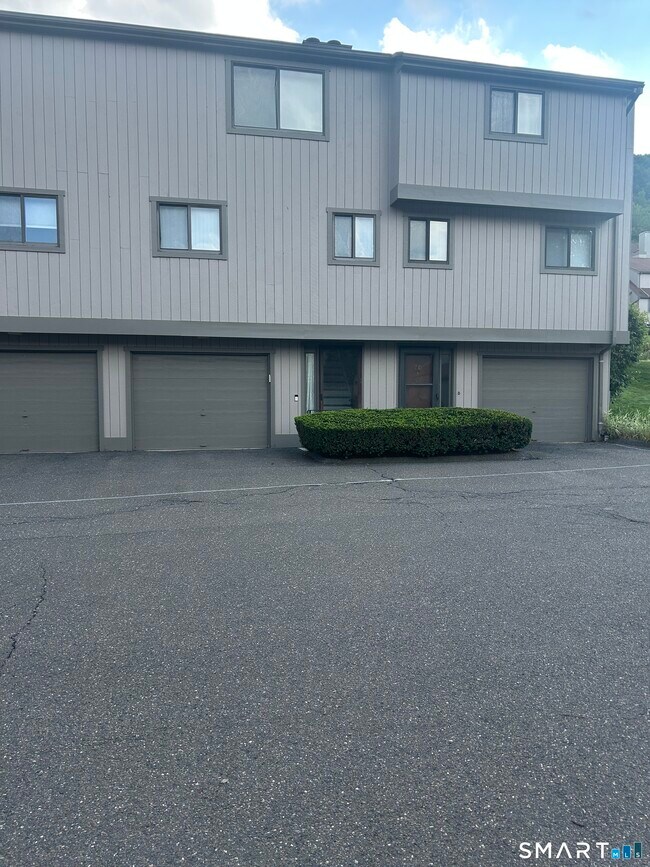 Building Photo - 71 Dorchester Ct