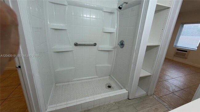 Building Photo - 808 84th St