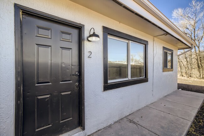 Building Photo - 940 S Arcadia St