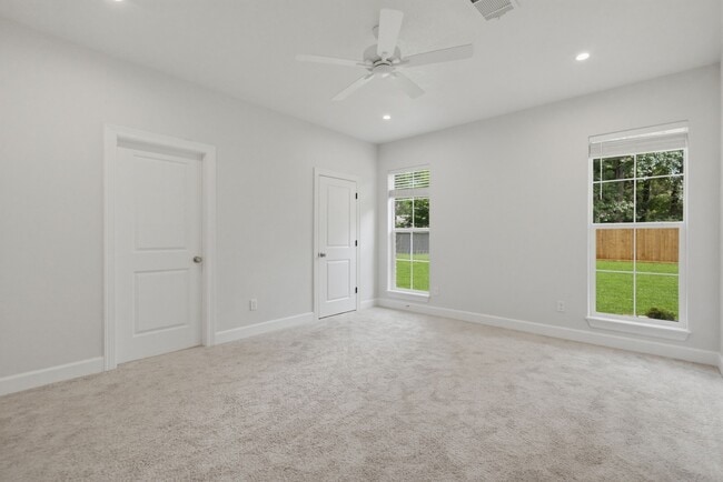 Building Photo - 3418 Shadowcrest Ln