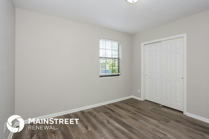 Building Photo - 6245 Green Pine Ln