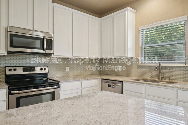 Building Photo - 10750 Gentle Fox Bay