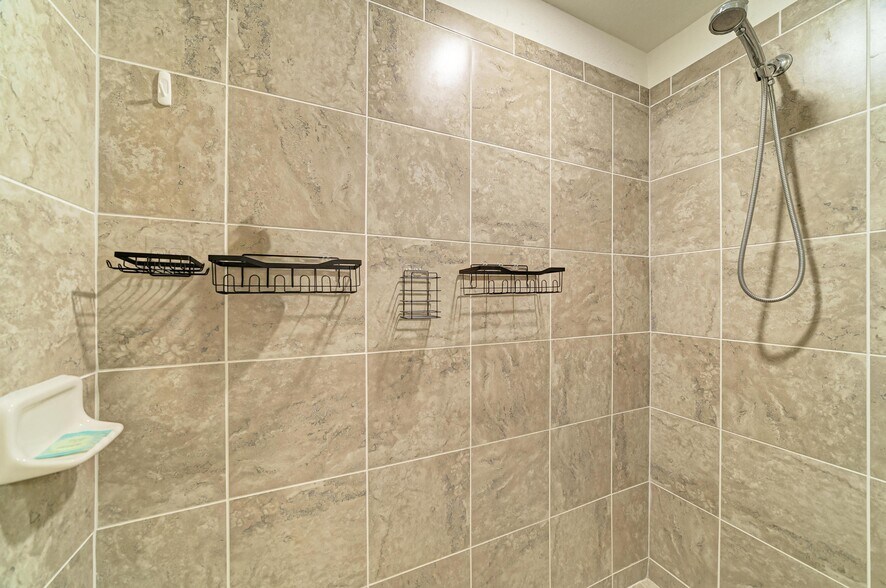 Building Photo - 5557 Palmer Cir
