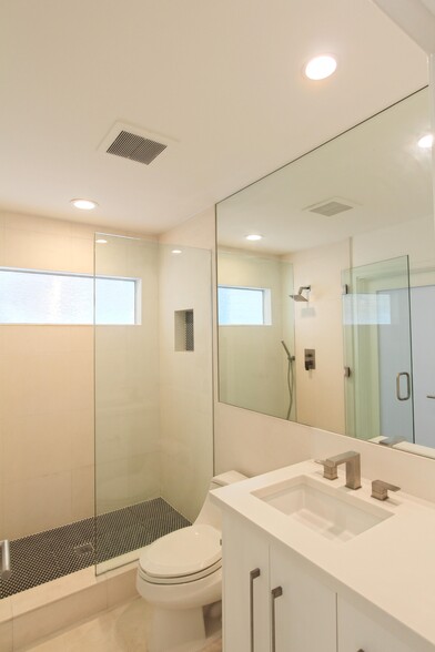 Building Photo - 7353 Pyramid Pl