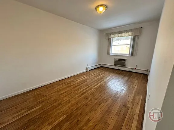 Building Photo - 1027 Throgmorton Ave