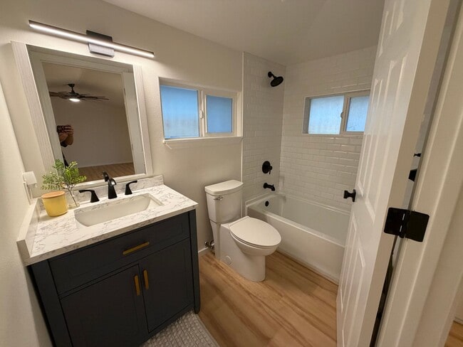 Building Photo - Oceanview Estates Ohana