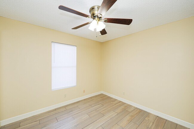 Building Photo - 2408 Milford Ct