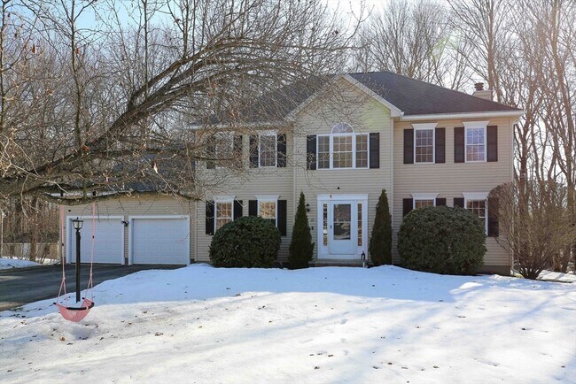 Building Photo - 12 Coldbrook Rd