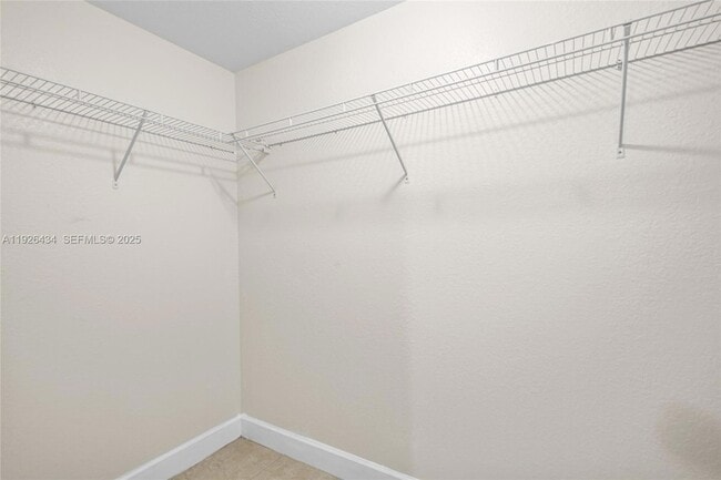 Building Photo - 1472 SW 44th Ave