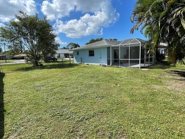 Building Photo - 434 Marlin Rd