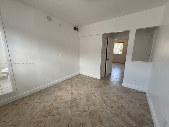 Building Photo - 7720 Byron Ave