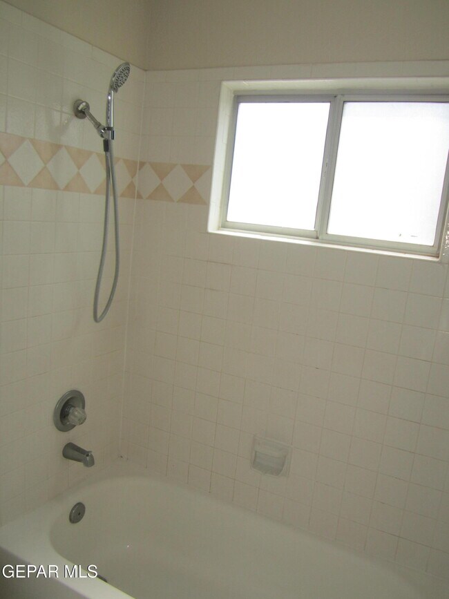 Building Photo - 6924 Imperial Ridge Dr