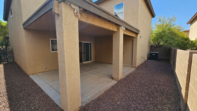 Building Photo - Beautiful 3 Bed 2 Bath Riverhaven - 2 story home!