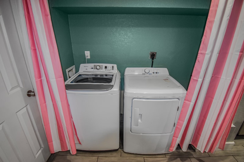 Building Photo - 2881 W 65th Ave