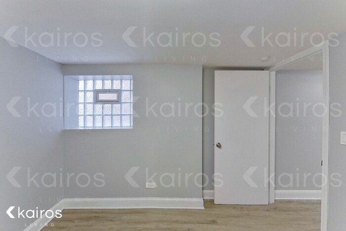 Building Photo - 8622 S Justine St