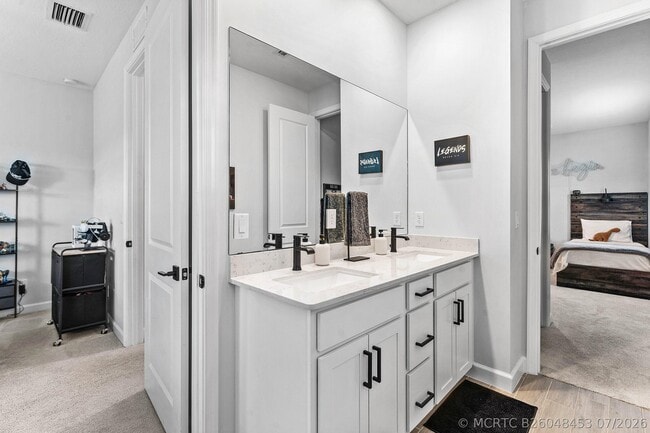 Building Photo - 981 Castaway Ct