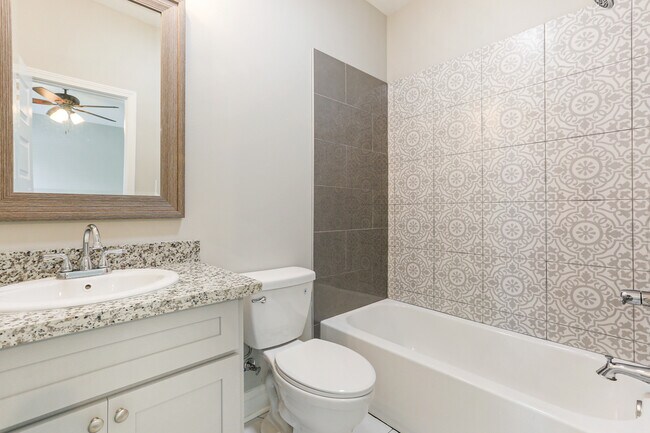 Building Photo - 406 Community St