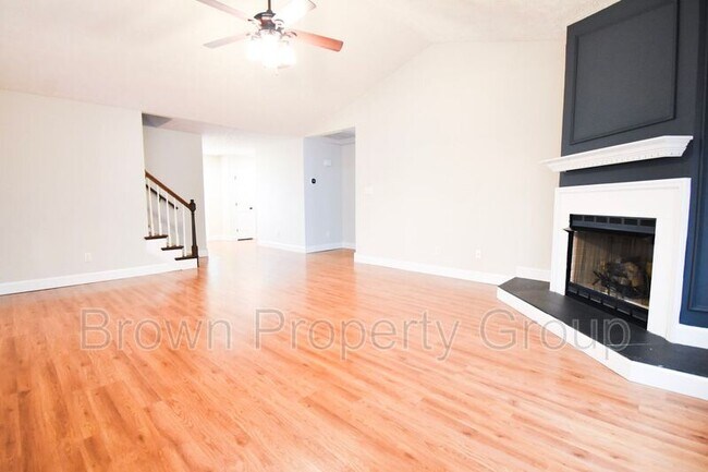 Building Photo - 2812 Bolla Dr