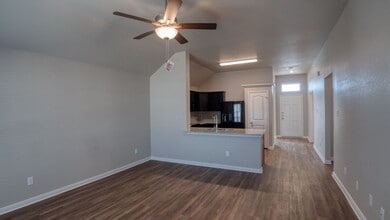 Building Photo - 619 Hollyhock Dr