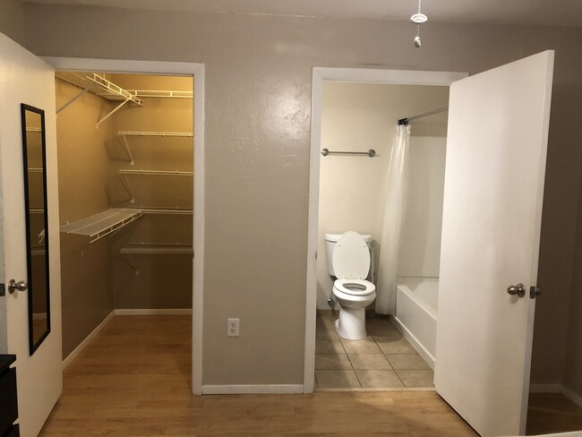 Private bathroom and walk in closet in each bedroom - 4000 SW 23rd St