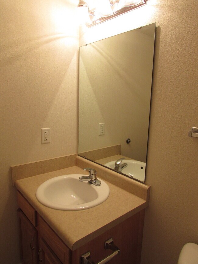 Building Photo - 119 Andrews Dr