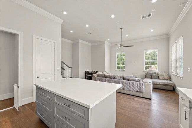 Building Photo - 9651 Kings Cross Station