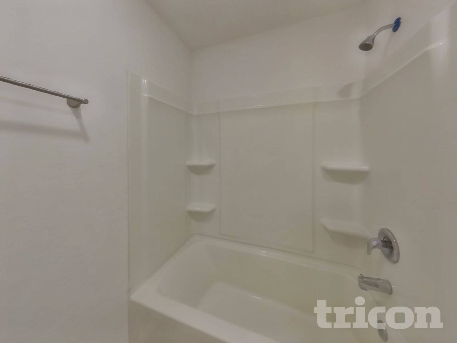 Building Photo - 5715 Vista Point