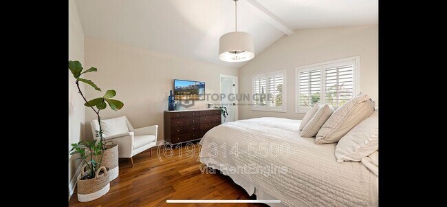 Building Photo - 4228 Calavo Dr