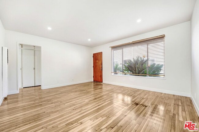 Building Photo - 1908 12th St