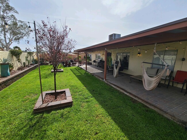 Building Photo - 3407 S Roberts Rd