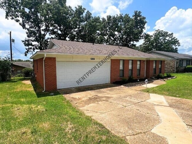 Building Photo - 508 Westfield Dr