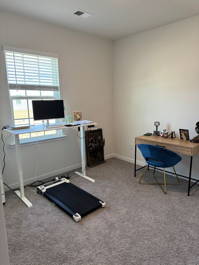 Building Photo - New Construction 3 bed 2 Bath Home in the Hamptons at Hickory! Prime Location!