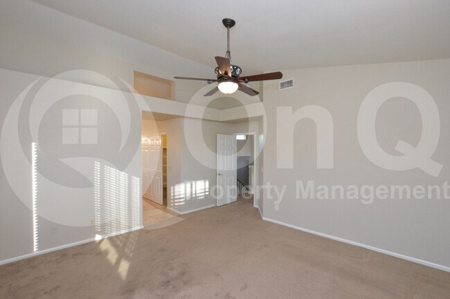 Building Photo - 2125 E Nantuckett Dr