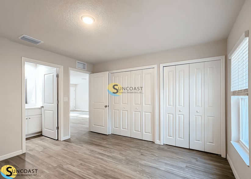 Building Photo - 9368 N Peachtree Way