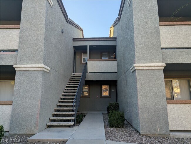 Building Photo - 555 E Silverado Ranch Blvd