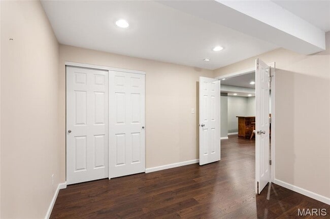 Building Photo - 209 Flint Brook Dr