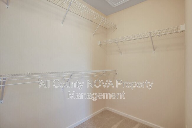 Building Photo - 2908 Pinebrook Rd