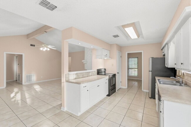 Building Photo - 22222 Kerryblue Dr
