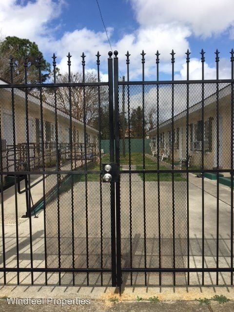 Primary Photo - 326-332 De Armas St