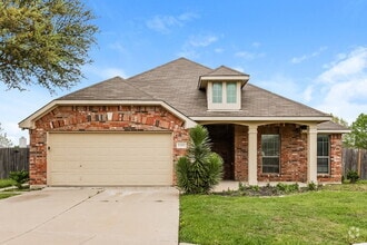 Building Photo - 1101 Saddle Ct