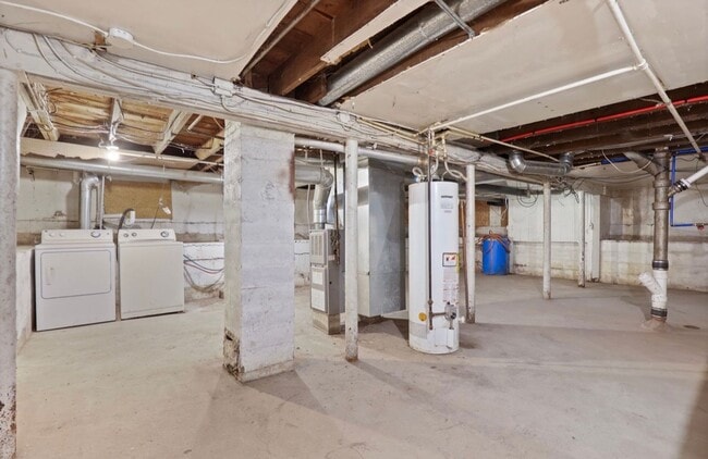 Building Photo - For Rent – Updated 2 Bedroom, 1 Bath Home