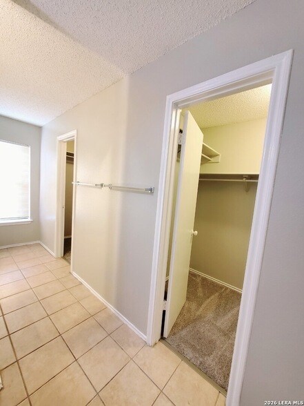 Building Photo - 8031 Cherry Glade