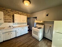 Building Photo - 1114 S 7th Ave