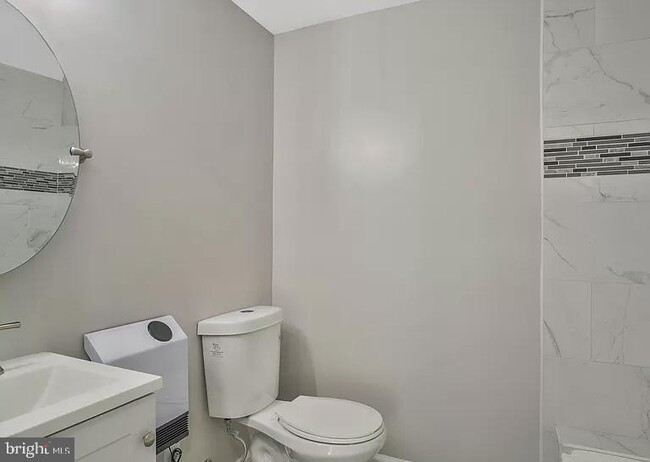 Building Photo - 8700 Maple Ave